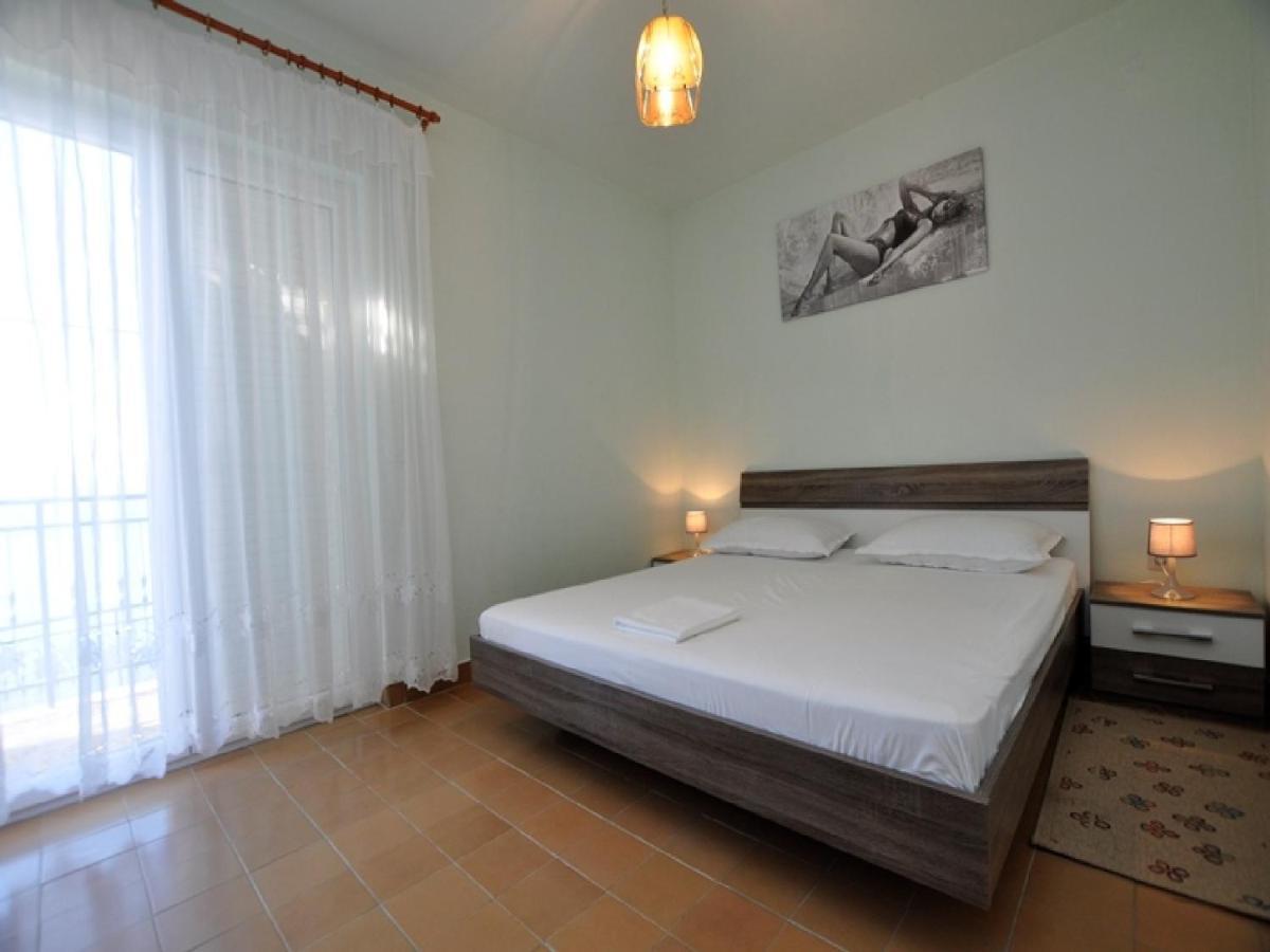 House Karlo Apartments Omiš Exterior foto